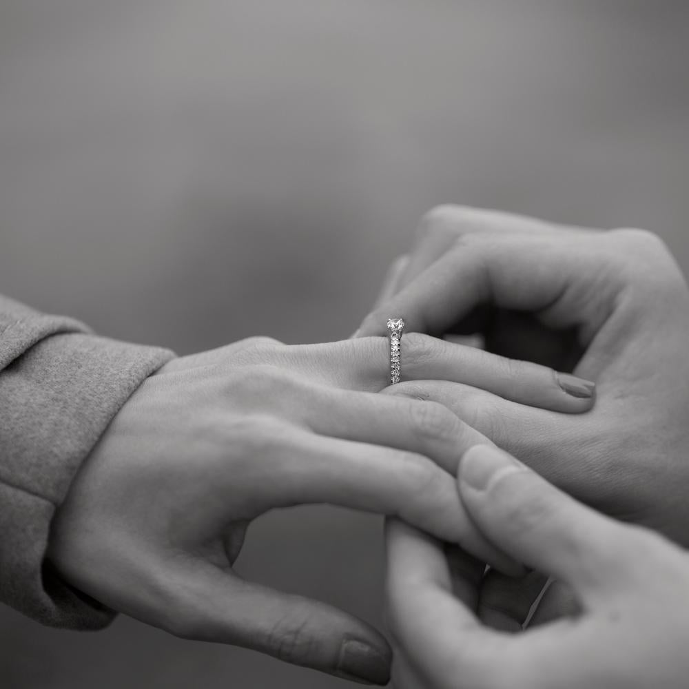 Solitaire ring 750/18K witgoud Diamant 0.31 ct, 23 Steen, w-si