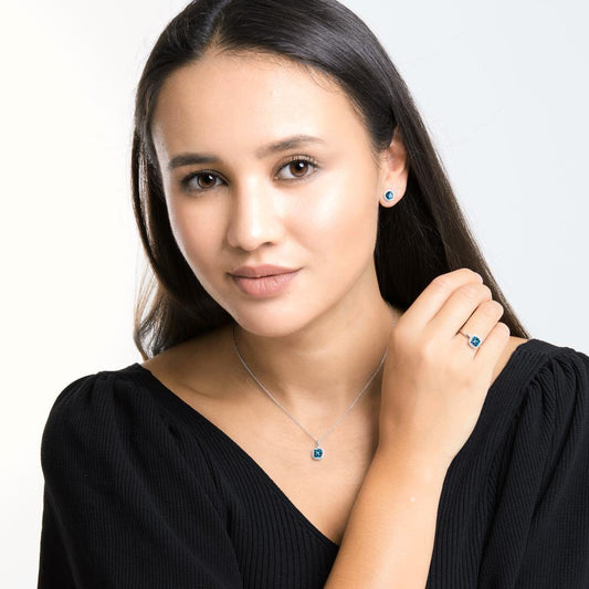 Oorknoppen 750/18K witgoud Londen blauw Topaas w-si Ø8.5 mm