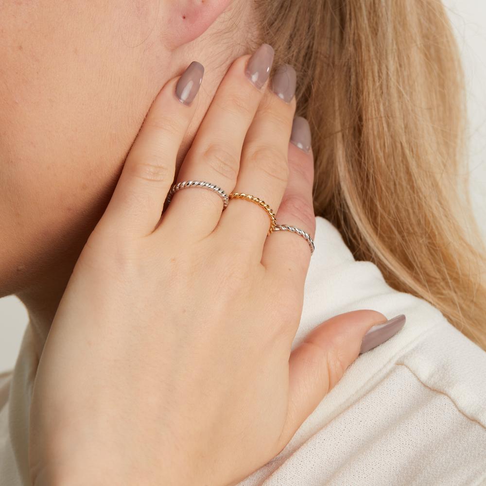 597262_595133_597262_m