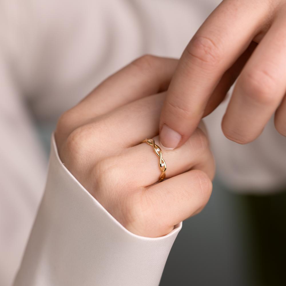 Ring 375/9K geel goud Zirkonia 4 Steen